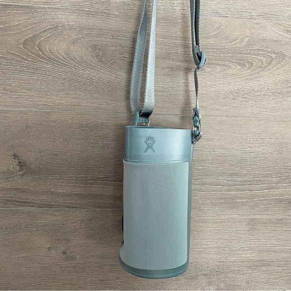 Hydro Flask Bottle Sling - Picture 2 of 8